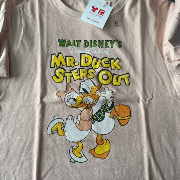 Uni qlo pink Donald Duck tshirt - Picture 1 of 2